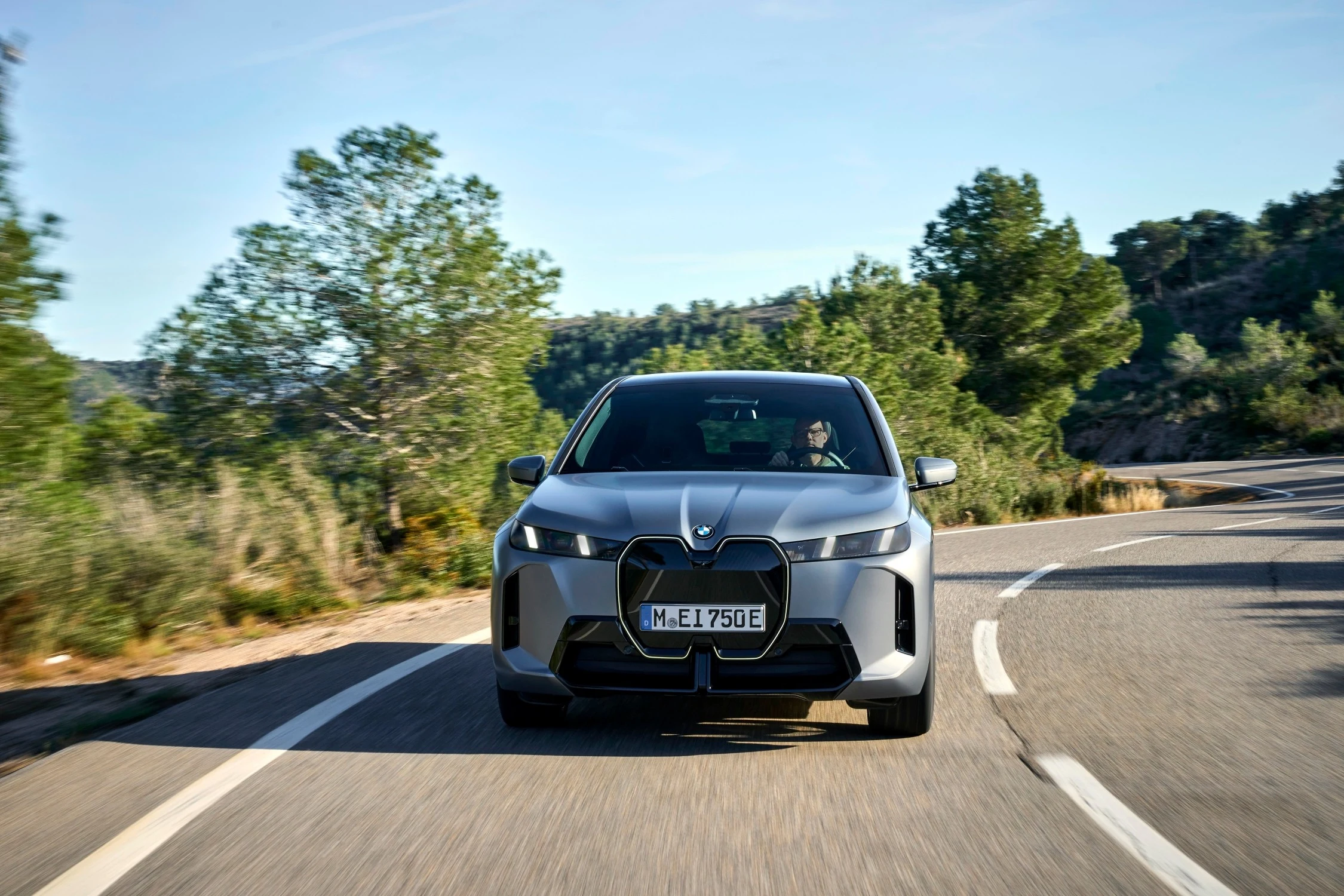 BMW iX